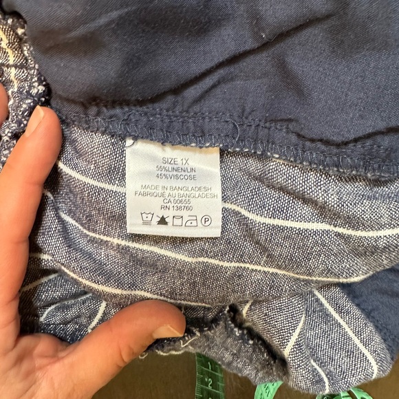 In Every Story Cropped Flowy Linen Pants - Picture 3 of 7